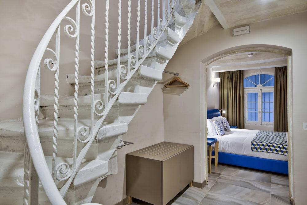 The British Suites Valletta Exterior foto
